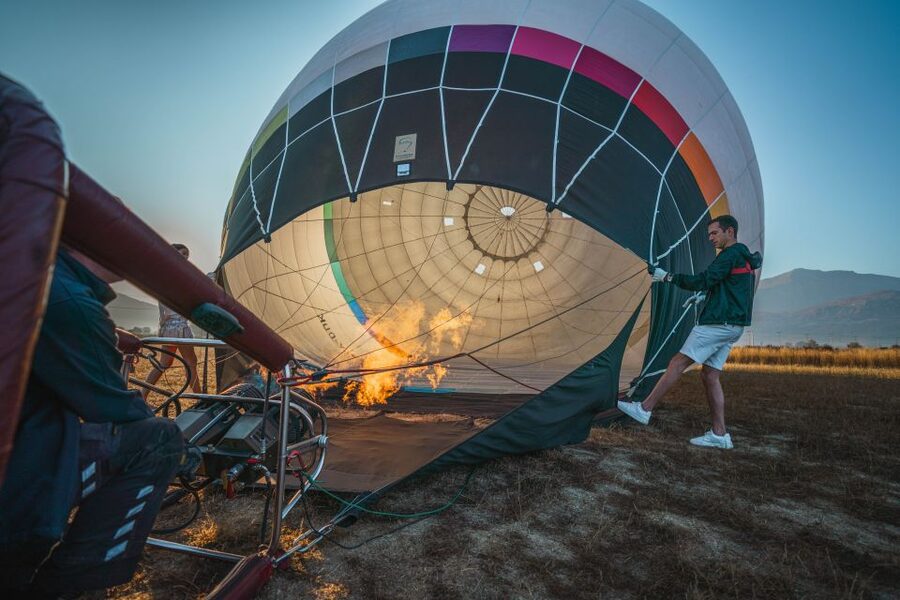 Heraklion: Sunrise Balloon Flight & Sunset Catamaran Cruise - Sunrise at the Lassithi Plateau