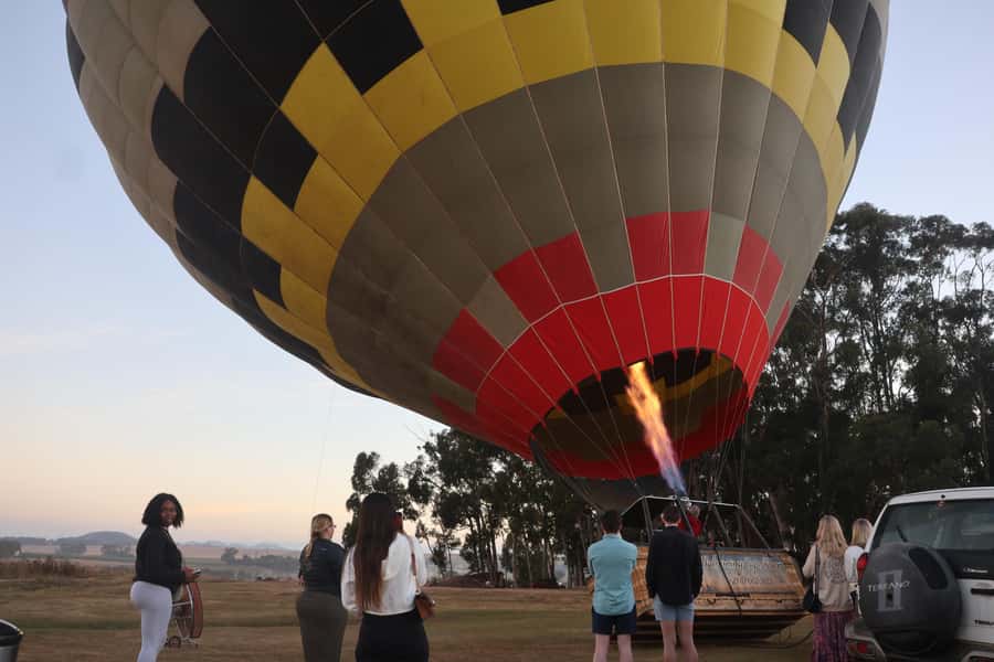 Hot air Balloon and Cape Winelands Private guided tour - Delaire Graff, sculpture, mountains, and seven wines