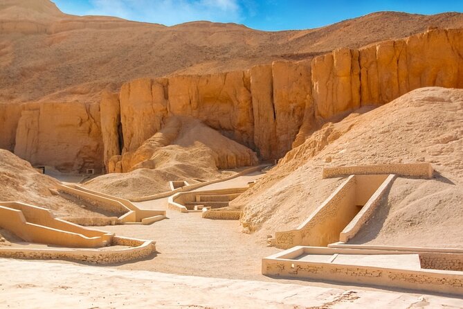Hot Air Balloon and Full-Day Tour of Luxor including Sightseeing - The West Bank: Tombs, Reliefs, and a Royal View