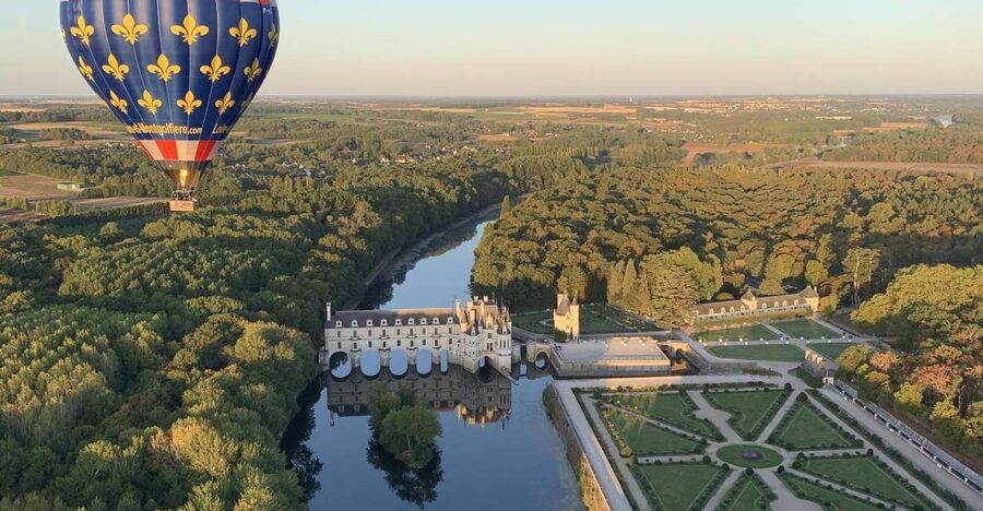 Hot Air Balloon Flight above the Castle of Chenonceau - Starting at Saint-Georges-sur-Cher
