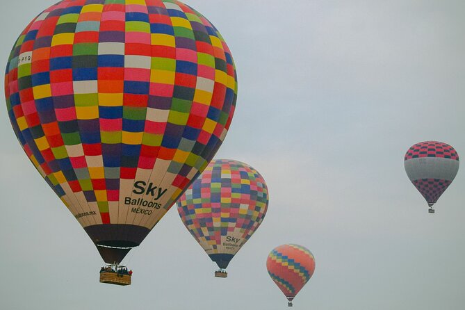 Hot Air Balloon Flight and Tour of the Majestic Pyramids - Breakfast at El Cielo Panoramic Restaurant
