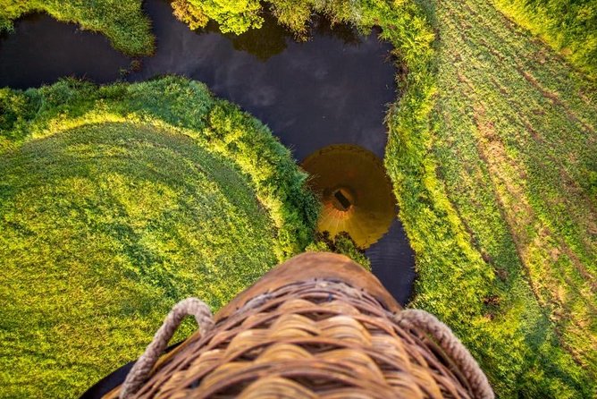 Hot Air Balloon Flight Brisbane with Vineyard Breakfast - Timing, weather, and group size