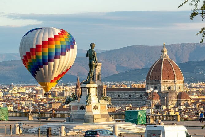 Hot Air Balloon flight in Florence - Meeting the crew beside the Arno at 6:00 am