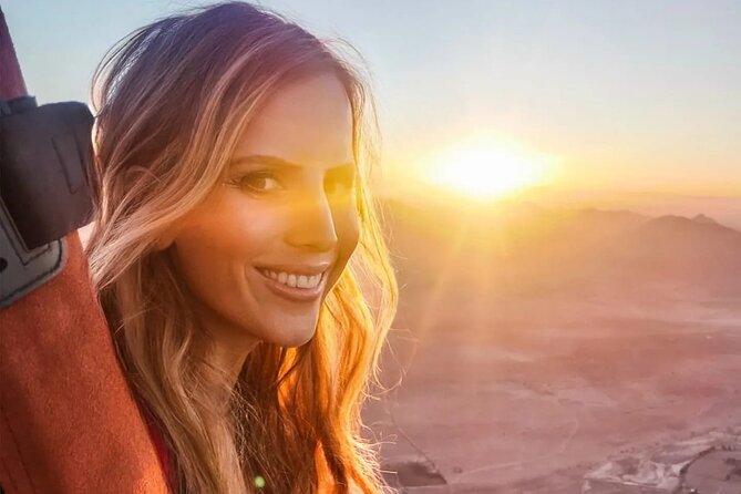 Hot air balloon flight in the desert with camel ride - Breakfast in a southern Moroccan-style kasbah
