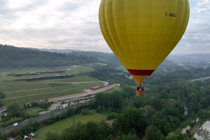 Hot-Air Balloon Flight over Chianti - Watching the balloon operation before takeoff
