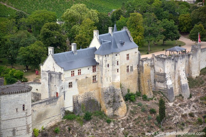 Hot Air Balloon Flight over the castle of Chenonceau / France - Landing, local food, and the ballooning tradition