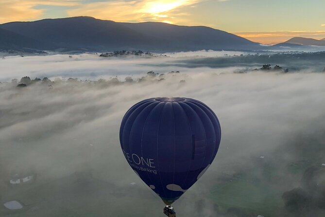 Hot Air Balloon Flight over the Yarra Valley - The champagne breakfast at Sweetwater Cafe