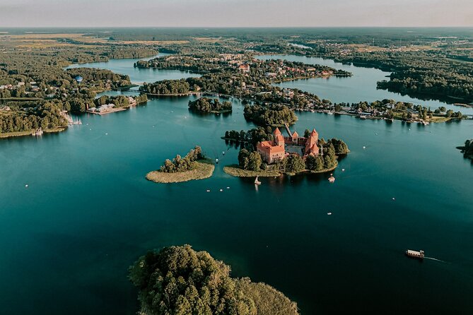 Hot Air Balloon Flight Over Trakai(transfer included) or Vilnius - Watching the balloon take shape