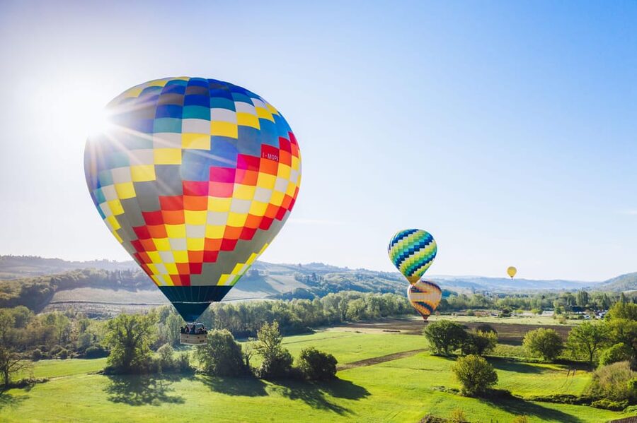 Hot Air Balloon Flights near San Gimignano - Landing, champagne, and the return shuttle
