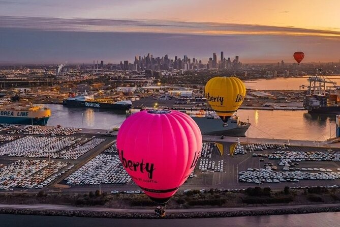 Hot Air Balloon Flights over Melbourne City (optional breakfast) - Why Melbourne looks different from a balloon