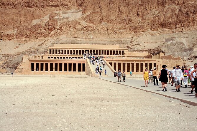 Hot Air Balloon & Full Day to East & West Bank Tour of Luxor - The 4:30 am pickup and Nile crossing