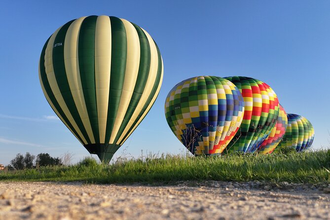 Hot air balloon over the hills of Pienza, Montalcino and Val D'Orcia - A three-hour morning, not just a short flight