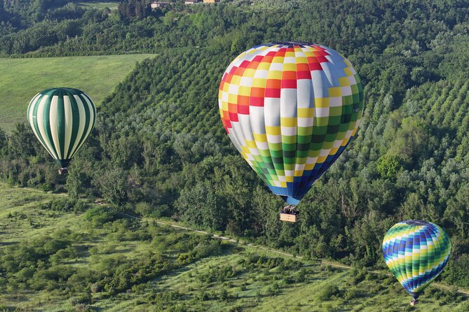 Hot air balloon over the hills of Pienza, Montalcino and Val D'Orcia - Weather, cancellation, and the need for flexibility
