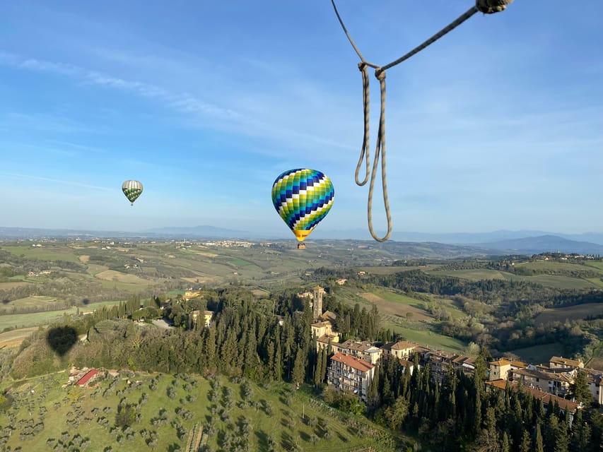 Hot Air Balloon, Pienza, Montalcino, Val D'orcia - Castles, vineyards, and the uncertain route