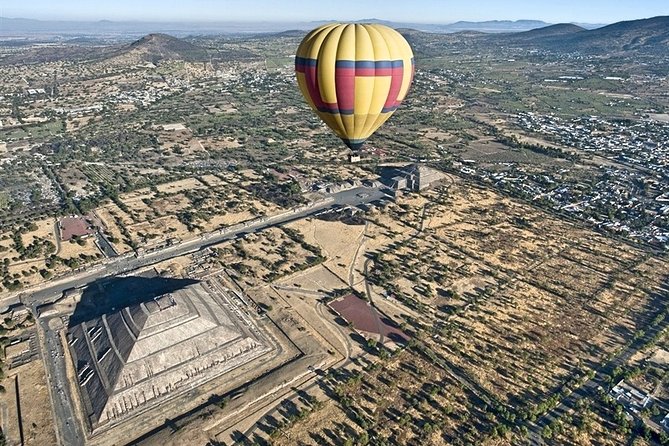 Hot Air Balloon Ride and Teotihuacan Pyramids Excursion - Small-group transport and bilingual support