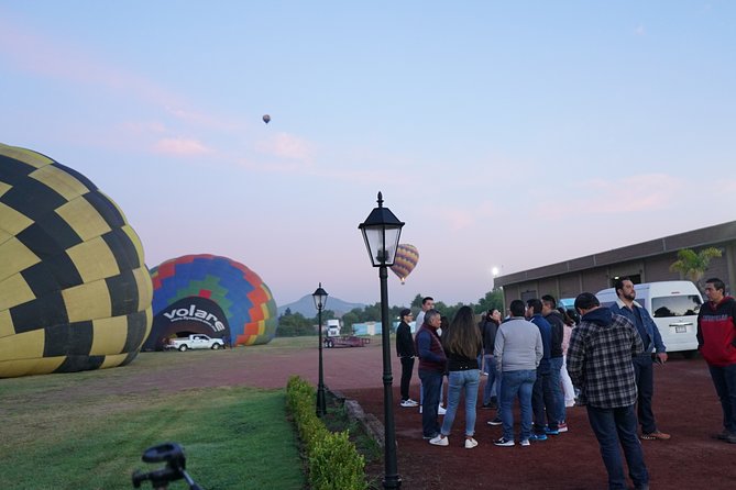 Hot Air Balloon Ride and Teotihuacan Pyramids Excursion - Arriving at the balloon port