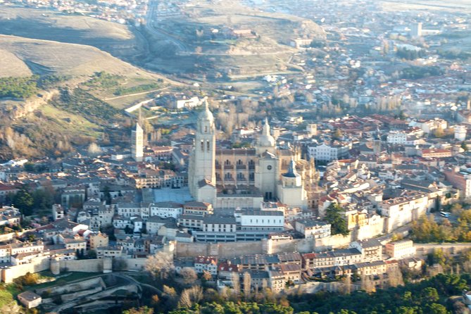 Hot Air Balloon Ride in Segovia with Toast, Picnic and Video - Who will enjoy this flight most?
