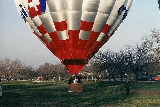 Hot-Air Balloon Ride over Aranjuez with Optional Transport from Madrid - Sunrise over Aranjuez from an open basket