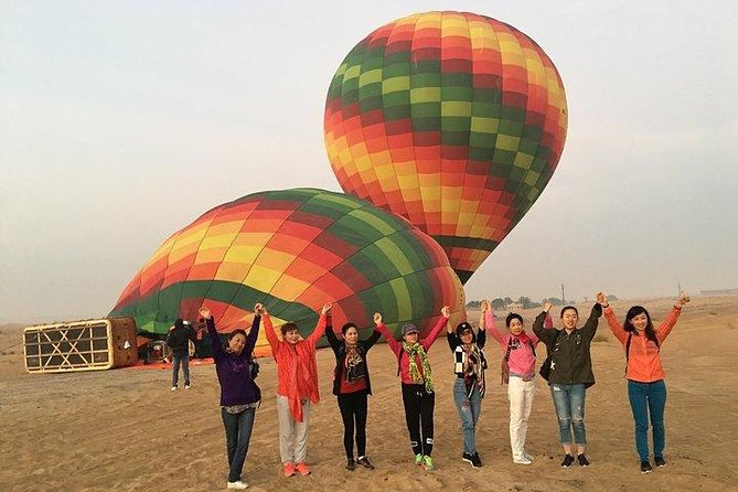 Hot Air Balloon Ride Over Dubai Desert inlcuding Transfers - Falconry and the post-flight morning