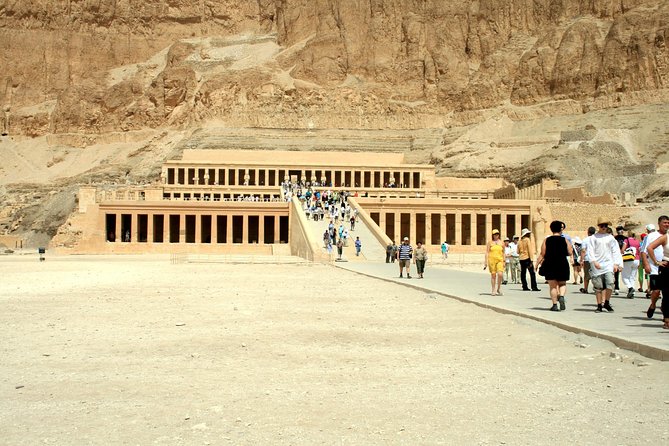 Hot-air Balloon ride, Visit the Kings Valley, Hatshepsut temple, - The 4:00 am start and balloon launch