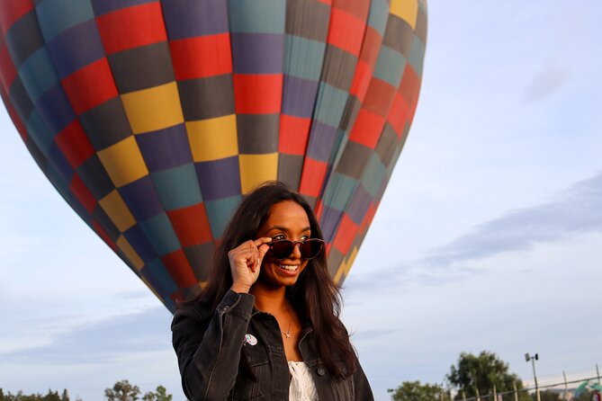Hot air balloon ride with breakfast in Cueva from CDMX - Adding the pyramids to your morning