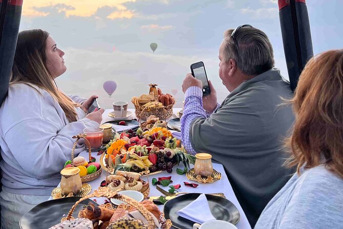 Hot Air Balloon Rides in Marrakesh: Sunrise, Desert, Atlas ... - Breakfast in a nomad kasbah
