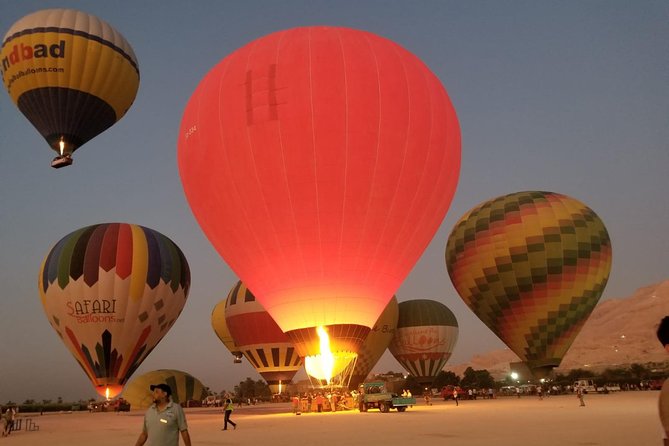 Hot Air balloon w-guided tour toValley of the Kings king tut tom - The Colossi of Memnon: a quick but worthwhile stop