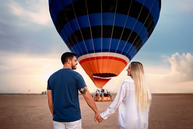 Hot air Balloon With 1957 Vintage Land Rover - How The Guides Shape The Day