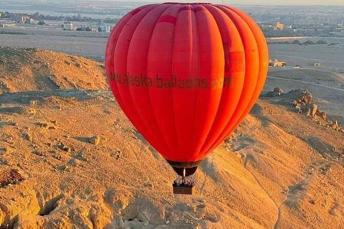 Hot Air Balloon, with Secrets of the West -Luxury Tour - Private on the ground, shared in the sky