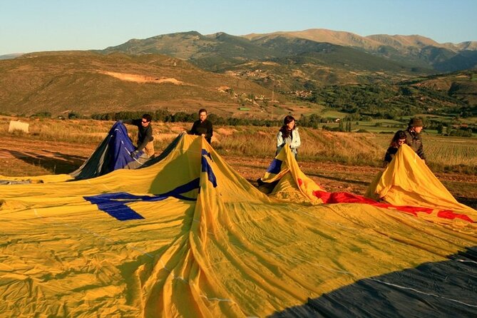 Hot Air Ballooning and Sailing Adventure Tour from Barcelona - Why this Barcelona combination works