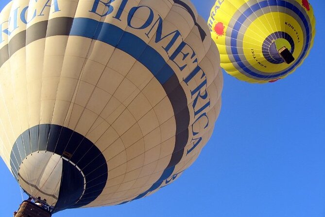 Hot Air Ballooning and Sailing Adventure Tour from Barcelona - The post-flight toast and included refreshments