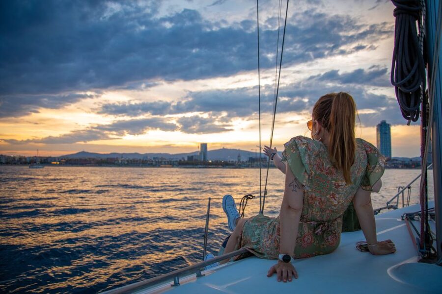 Hot Air Ballooning & Sailing Adventure from Barcelona - Two hours sailing beside Barcelona