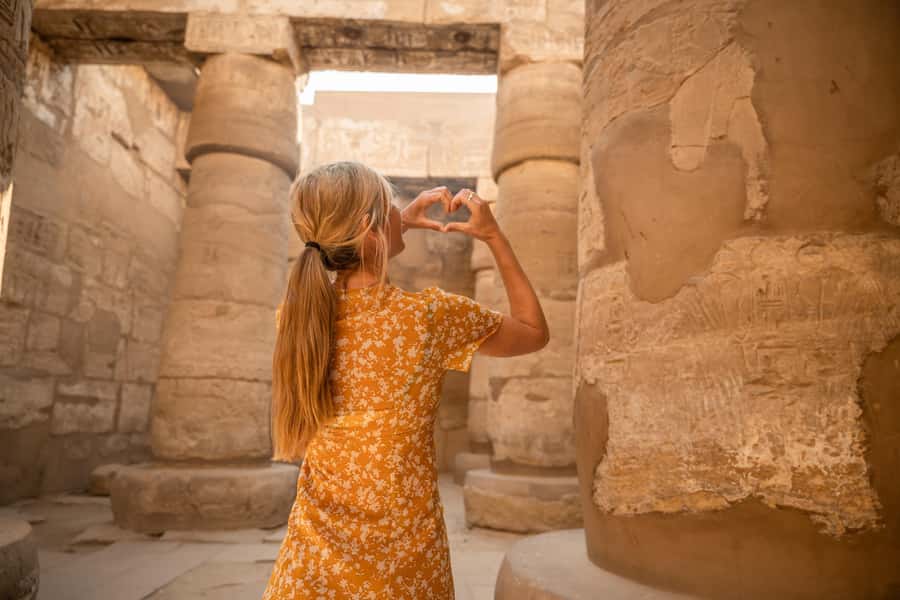 Hurghada: 2-Day Luxor Highlights & Hot Air Balloon & Hotel - Egyptian dinner and your night in Luxor