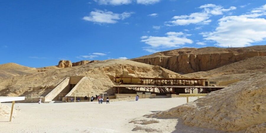 Hurghada: 2-Day Luxor Highlights & Hot Air Balloon & Hotel - What the guides and drivers add