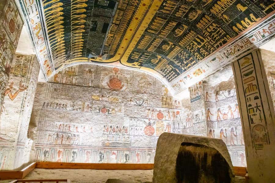 Hurghada: 2-Day Luxor Tour with Hotel, Balloon, & Boat Ride - The balloon flight begins before breakfast