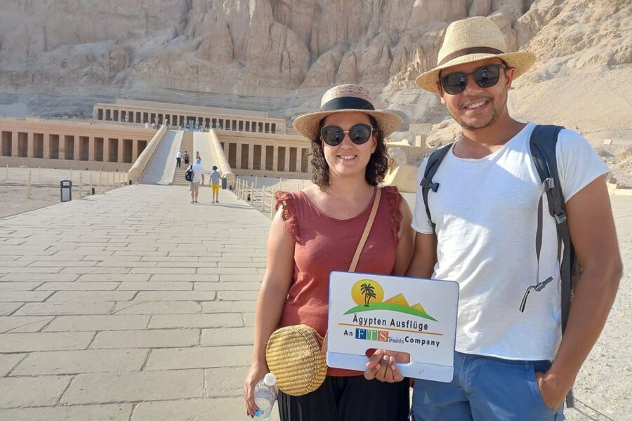 Hurghada: 2-Day Luxor Tour with Hotel, Balloon, & Nile Boat - Colossi of Memnon and the return lunch