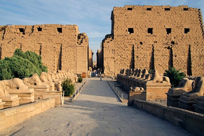 Hurghada: Over Day Tour to Luxor & Balloon Ride & Felucca - A hotel break before the Nile at sunset