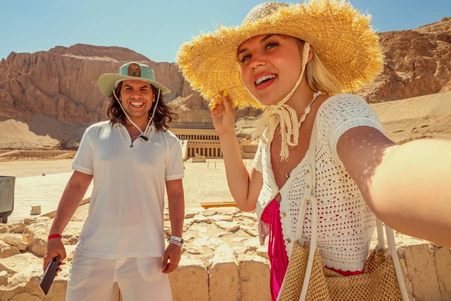 Hurghada: Small-Group Luxor Day Tour & Sunrise Balloon Ride - The midnight road from Hurghada to Luxor