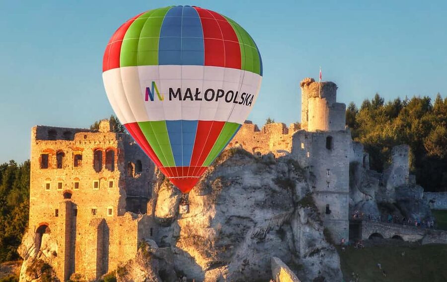 Kraków: Hot Air Balloon Exclusive Tour with Champagne - Who can and cannot take part