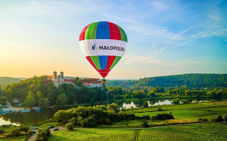 Kraków: Hot Air Balloon Flight with Champagne - Meeting at Kornela Makuszyńskiego 6