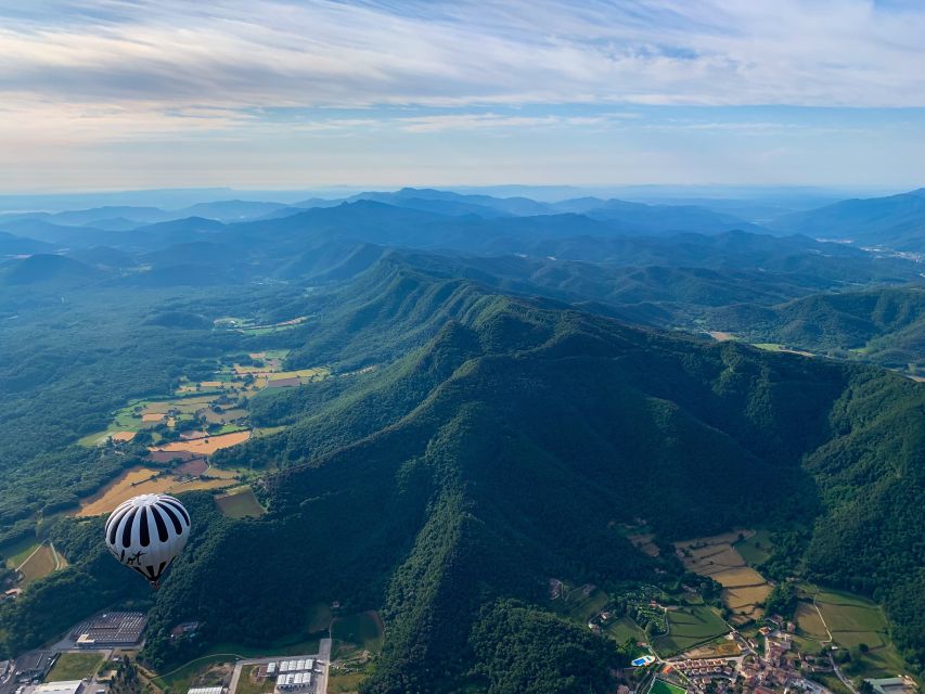 La Garrotxa Volcanoes Half-Day Hot Air Balloon Flight - A Catalan meal that earns its place