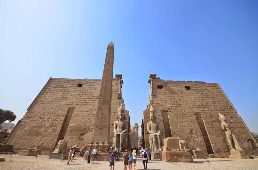 Luxor: All-Inclusive 3-Night Nile Cruise to Aswan & Balloon - Day 2: Luxor from 1,500 feet, then the royal tombs