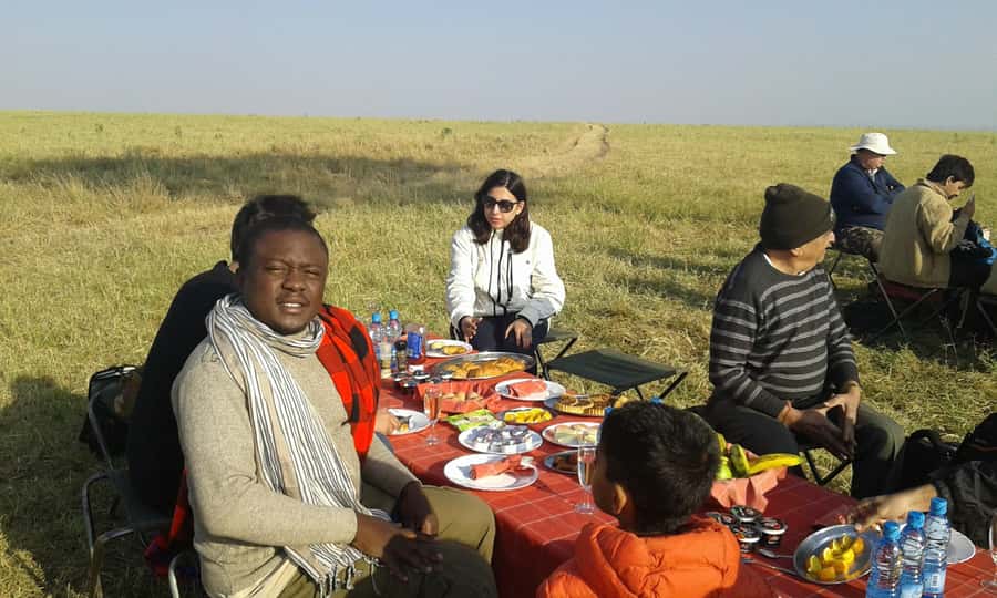 Maasai Mara: Hot Air Balloon Safari & Champagne Breakfast - Watching the balloon rise before sunrise