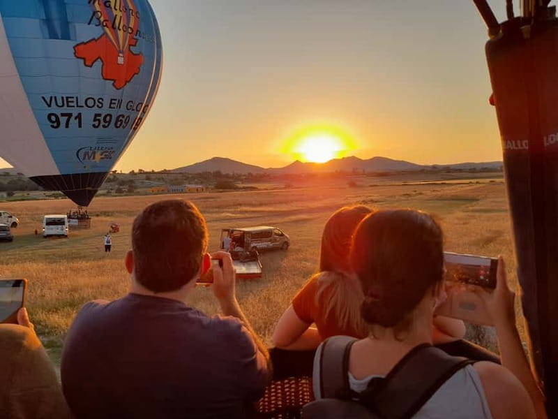 Mallorca: Hot Air Balloon Flight with Private Options - Watching the Balloon Take Shape