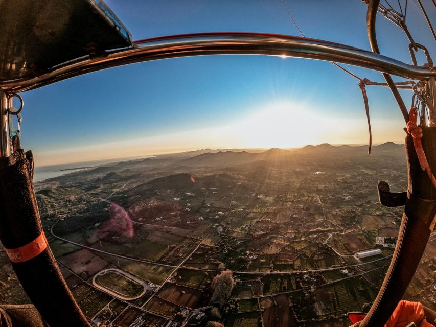 Mallorca: Private Hot Air Balloon Ride - Champagne, Mallorcan snacks, and a quiet celebration