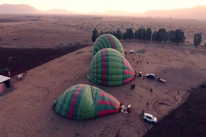 Marrakech Hot Air Balloon with Breakfast - Watching the balloon come alive