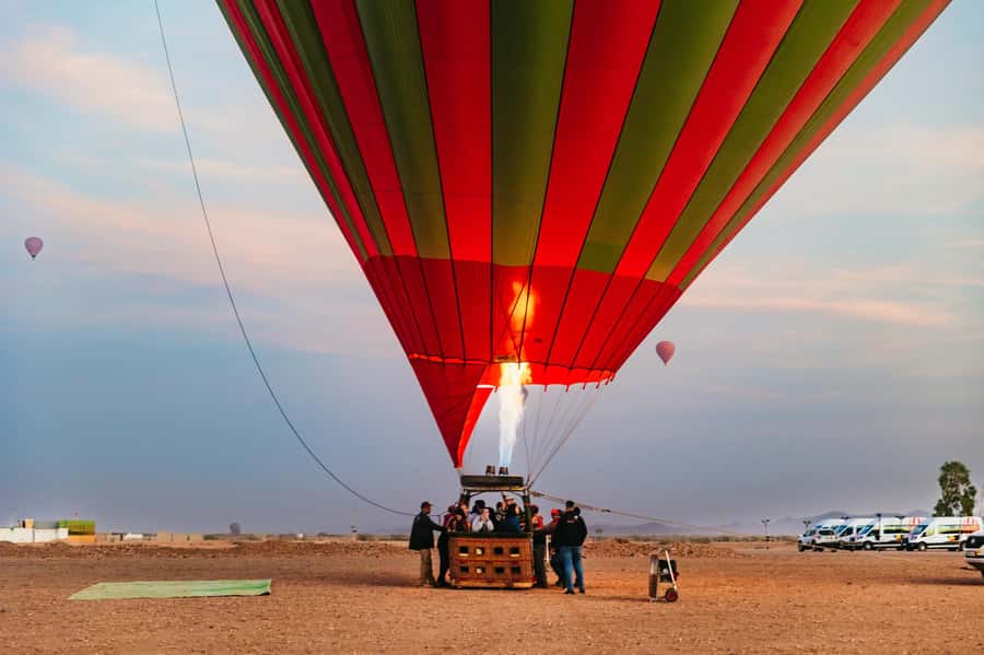 Marrakech: Shared Balloon Flight with Tea - The landing and ground crew