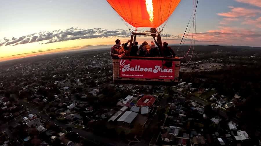 Melbourne Premium Balloon Flight 5-Star Champagne Breakfast - Should you book the Melbourne balloon flight?