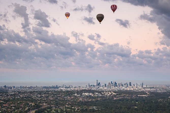 Melbourne sunrise balloon flight & champagne breakfast - Meeting at Sofitel Melbourne on Collins
