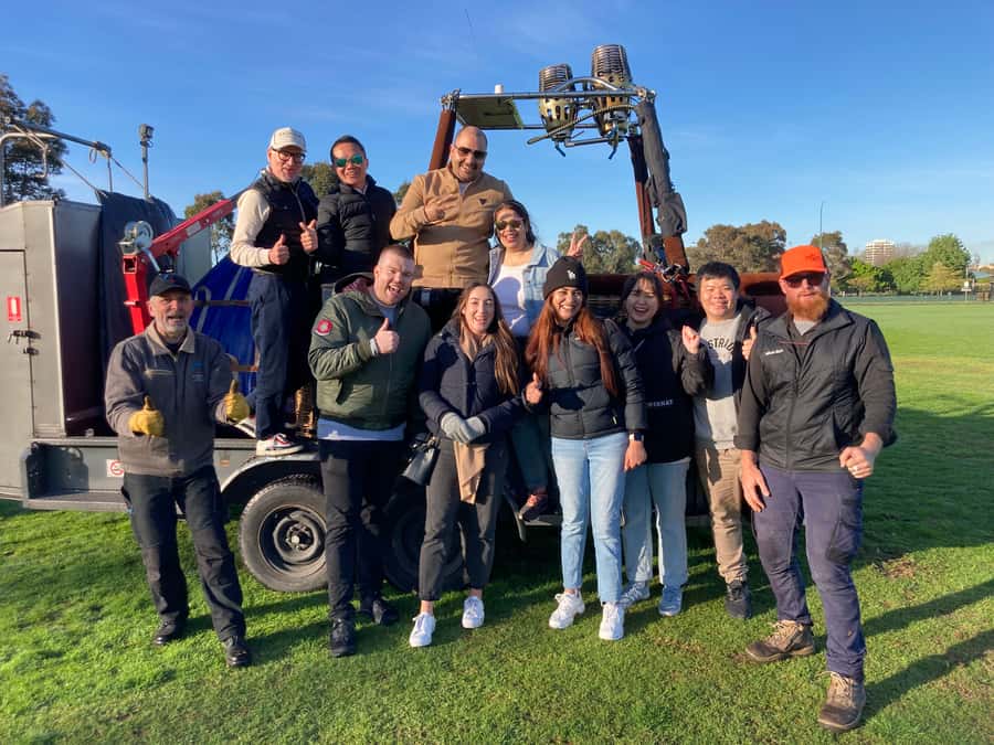 Melbourne: Sunrise Hot Air Balloon Experience - Meeting the crew at Sofi’s Lounge